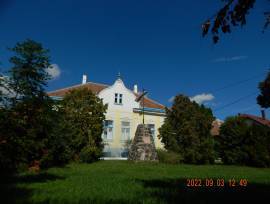 2Fam.Haus Villa,5644m2Baugr. westUng., Villa, Altbau